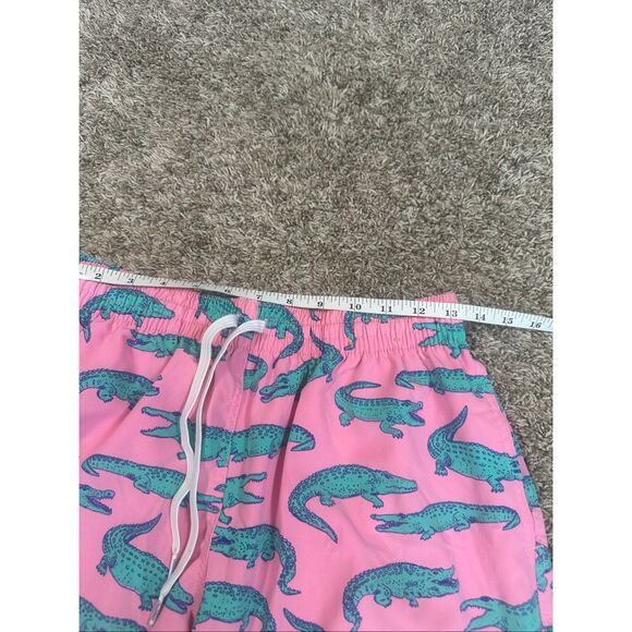 Chubbies The Glades Swim Trunks Men’s M Gator Beach 5.5 in Classic Lined Pink - Picture 5 of 9